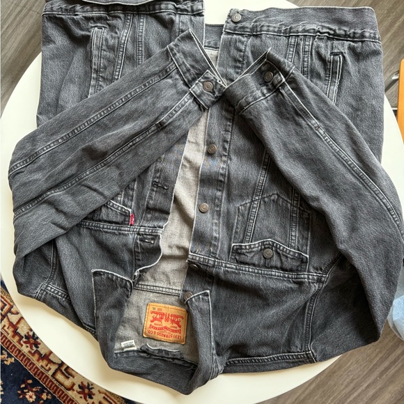 Levi's Charcoal Black Denim Jacket - Picture 1 of 4